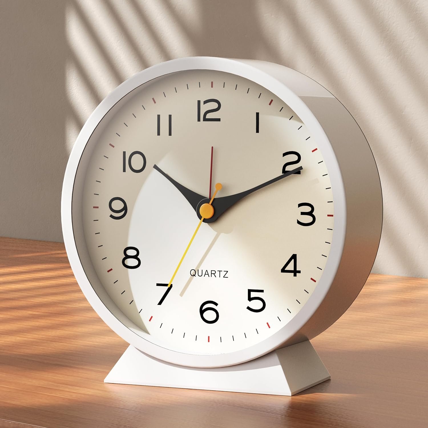 AYRELY® 4.5″ Analog Alarm Clock, Small Retro Desk Clock and Table Clock
