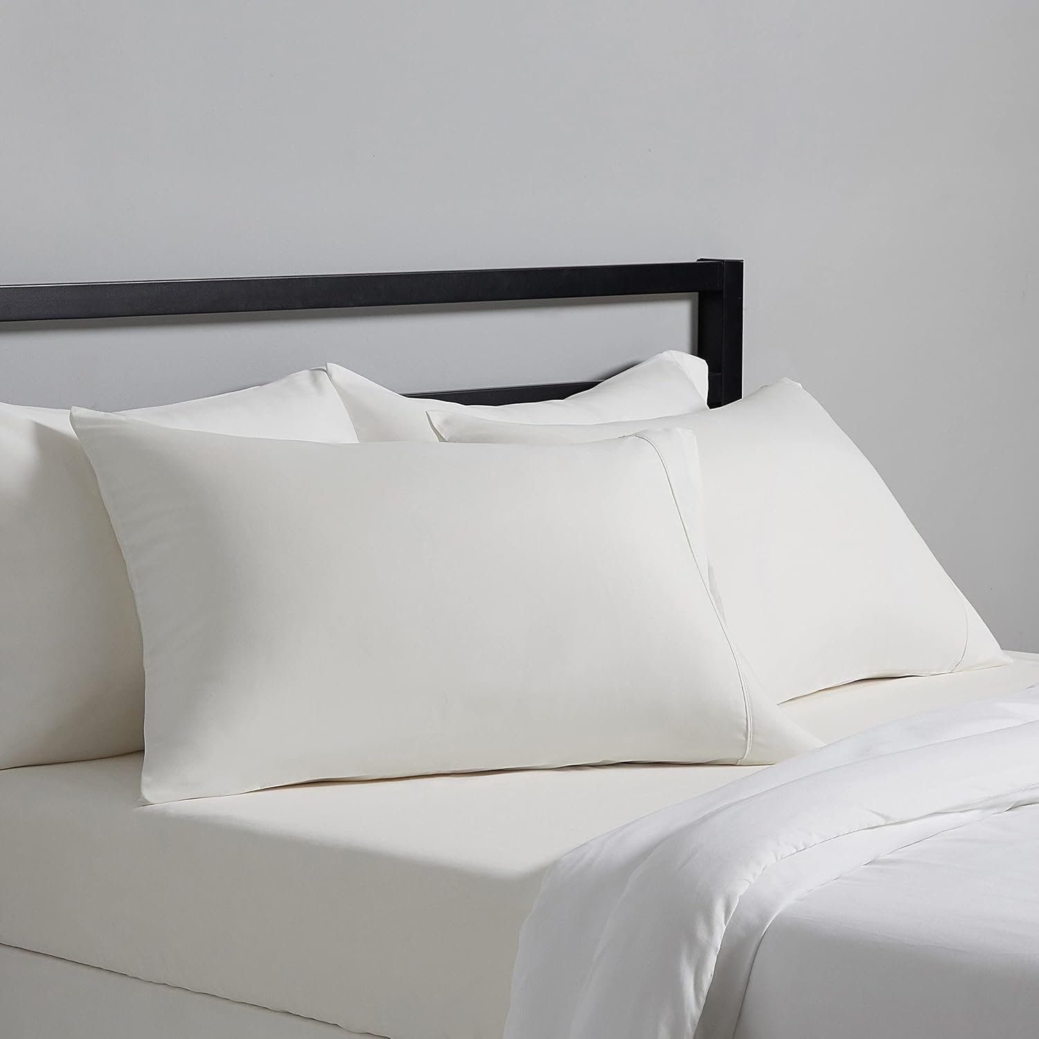 Amazon Basics Standard Pillowcases Set of 2 – Lightweight, Super Soft Easy Care Microfiber, Cream, 30″ L x 20″ W, Pillows Not Included