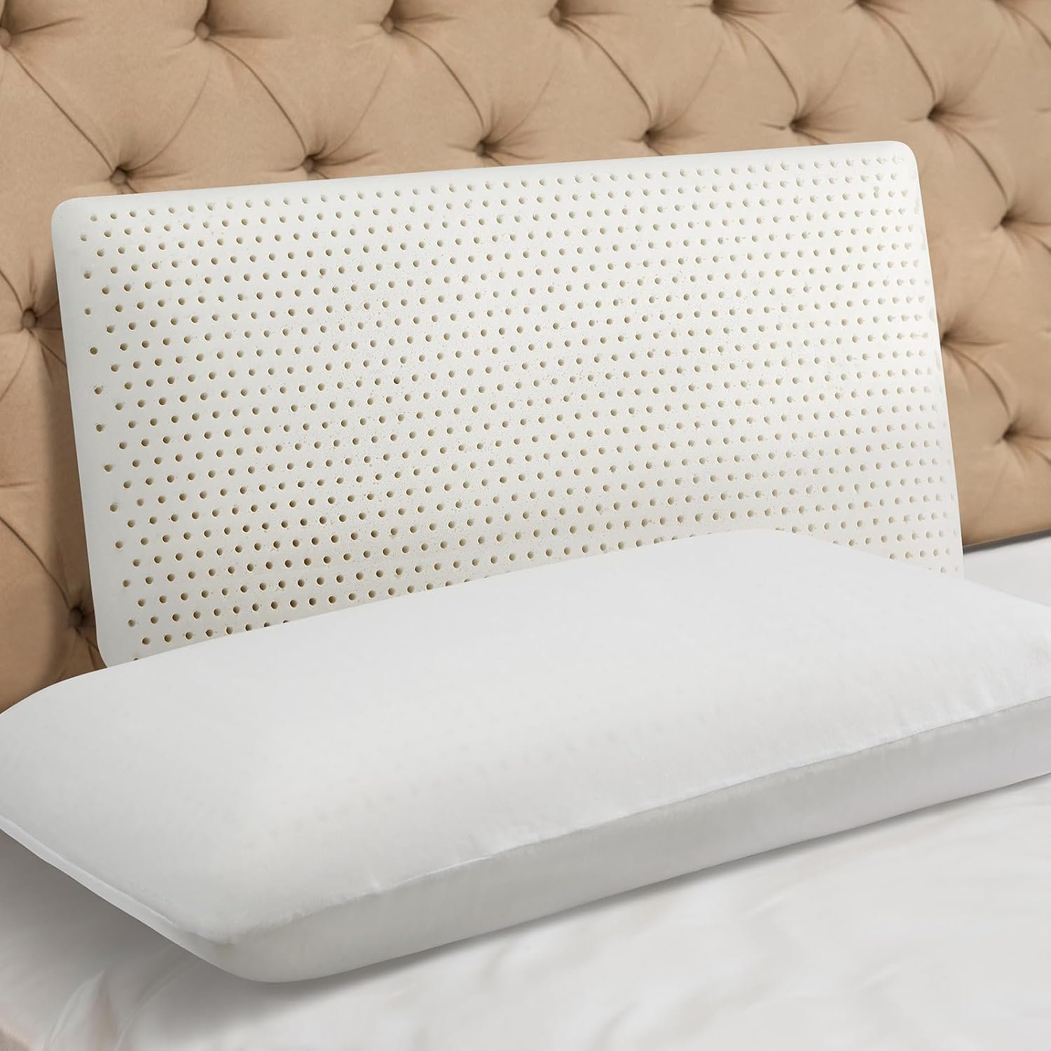 100% Natural Talalay Latex Pillow Sleeping Bed Pillows, Extra Soft Luxury Queen Pillow, Perfectly Aligns for Side/Back Pain, Stomach, Neck, Removable Breathable Cotton Cover (Queen, (Medium 6.2”H))