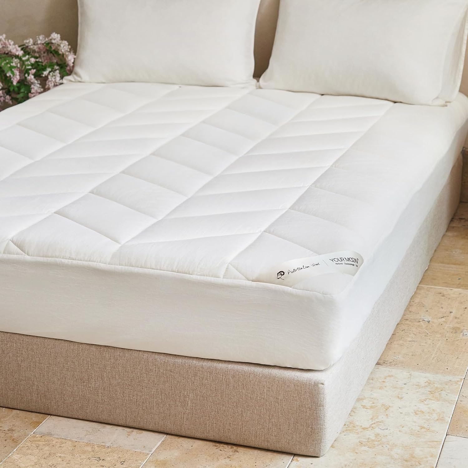 YOUR MOON Natural Wool Mattress Pad King Size, 100% Australian Wool Filling Mattress Topper, 560GSM Quilted Fitted Mattress Bed Cover, Breathable Cotton Cover with 16″ Deep Pocket, 78″x80″ (White)